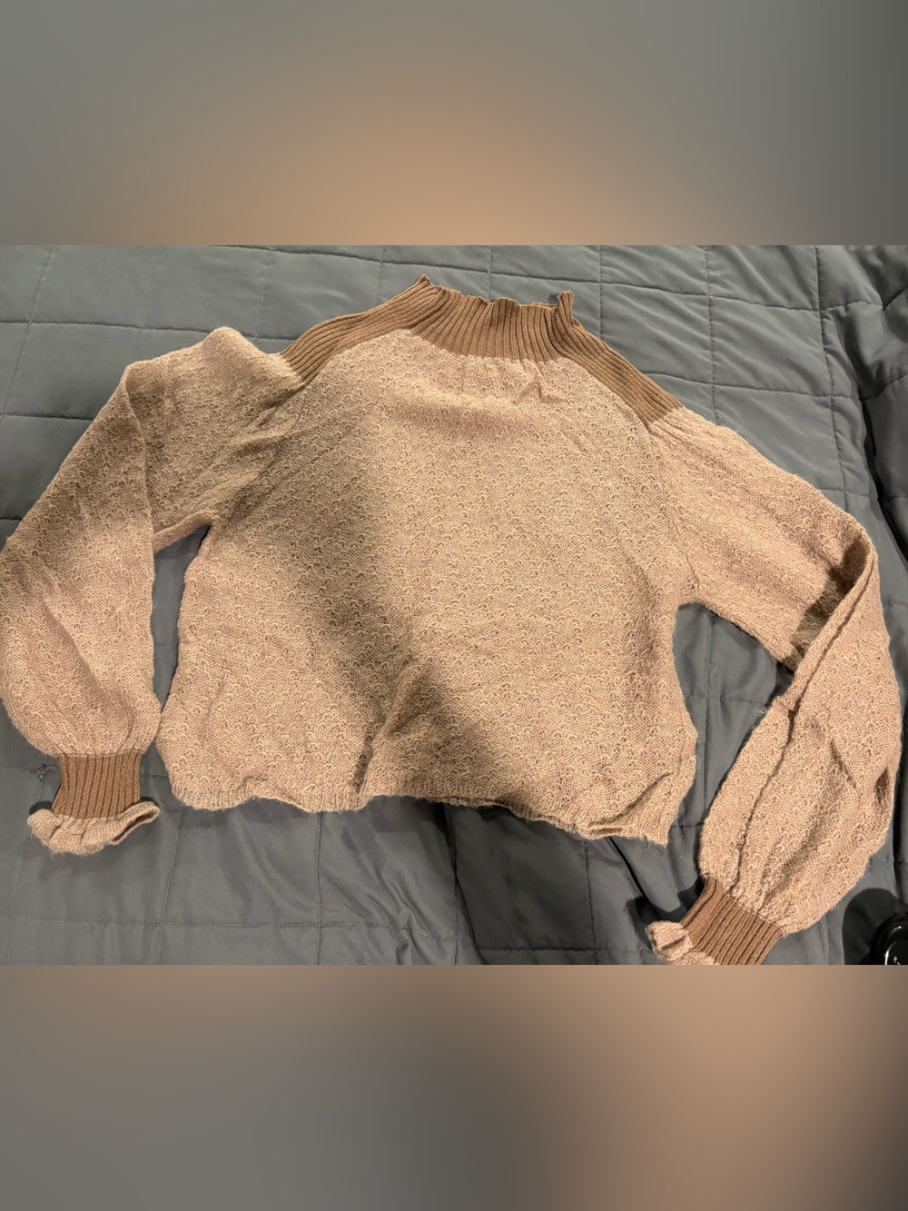 Gimmicks by bke Shear pull over Sweater Sz Medium From The Buckle
